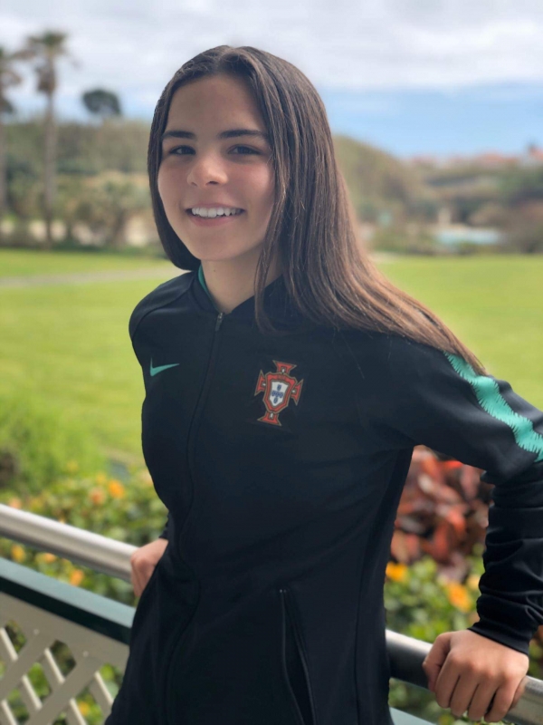 Maria Costa em estágio da Seleção Nacional de Sub-17 nos Açores