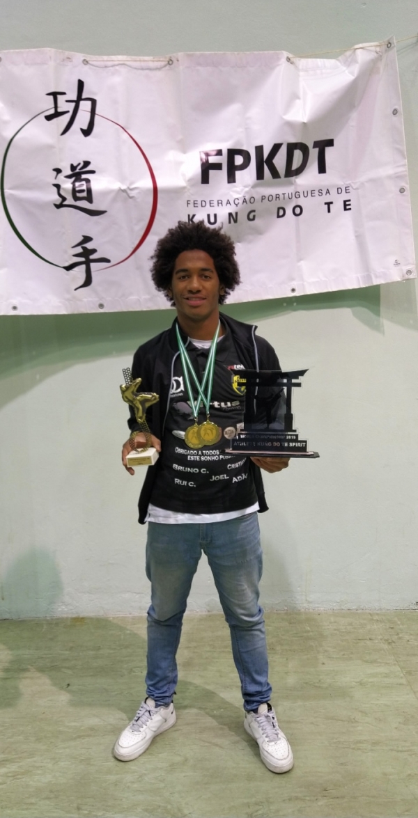 Mundiais de Kung Do Te: Atletas do Desportivo Jorge Antunes alcançaram nove medalhas
